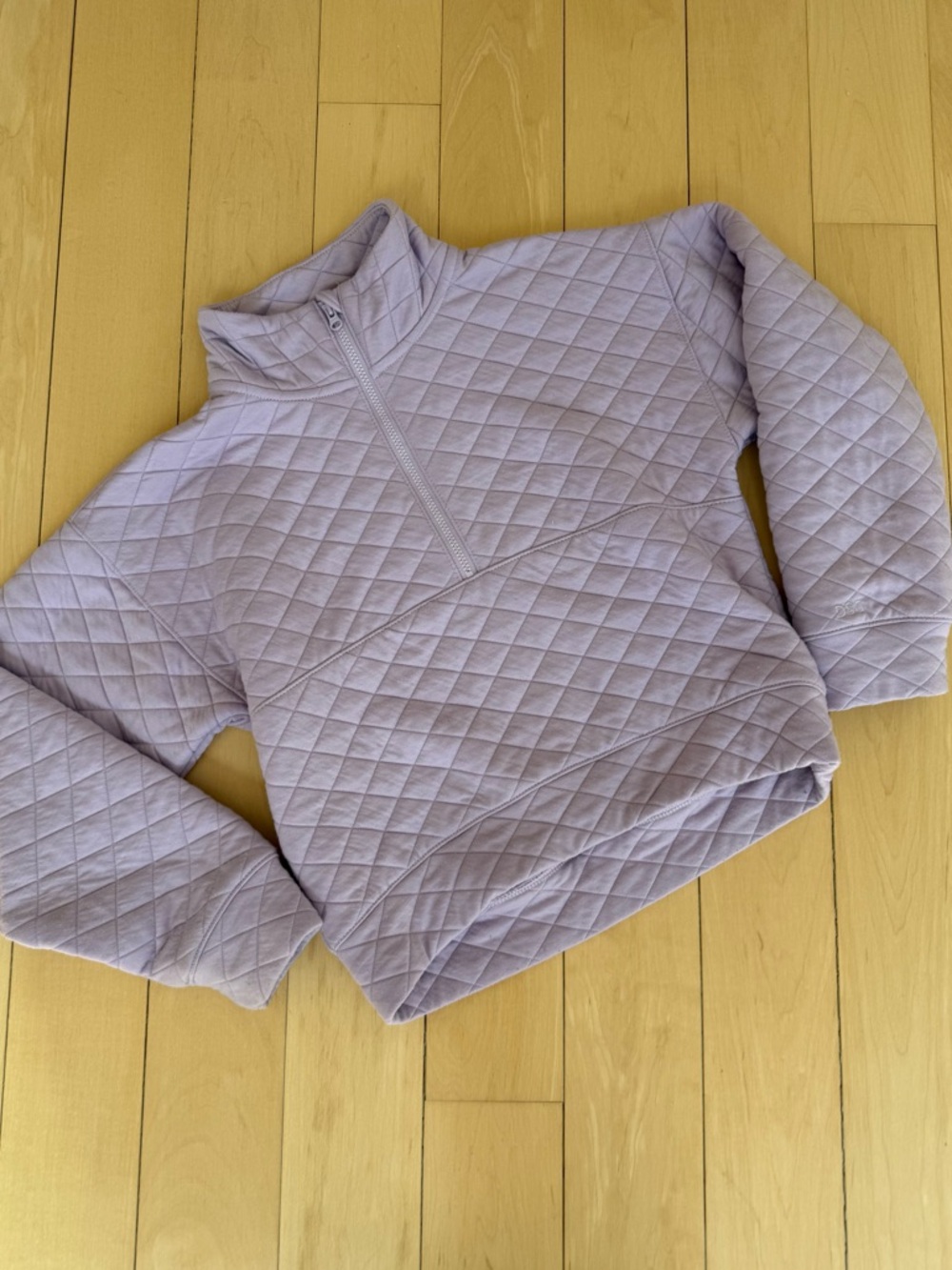 Girls Small. 
Quilted Half-Zip Pullover in Light Lavender